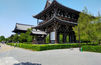 東福寺三門と本堂